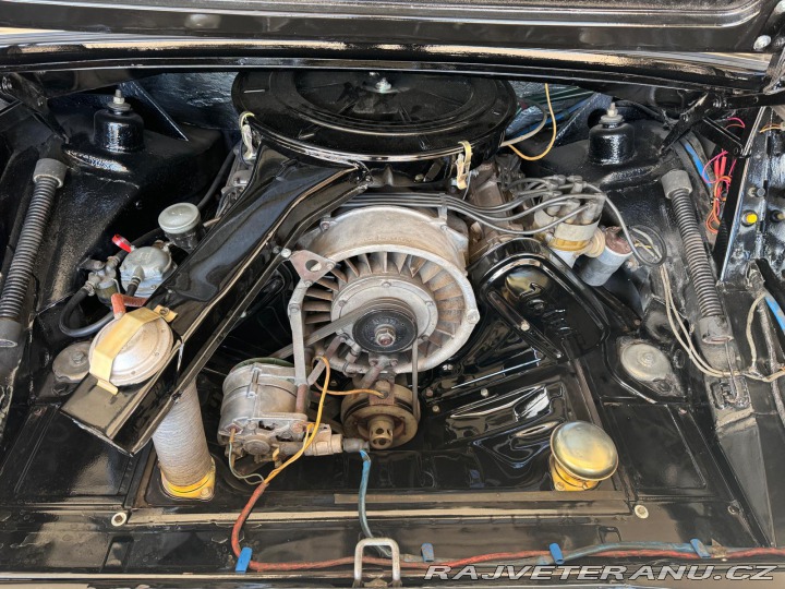 Tatra 613 613-2 chromka 1982