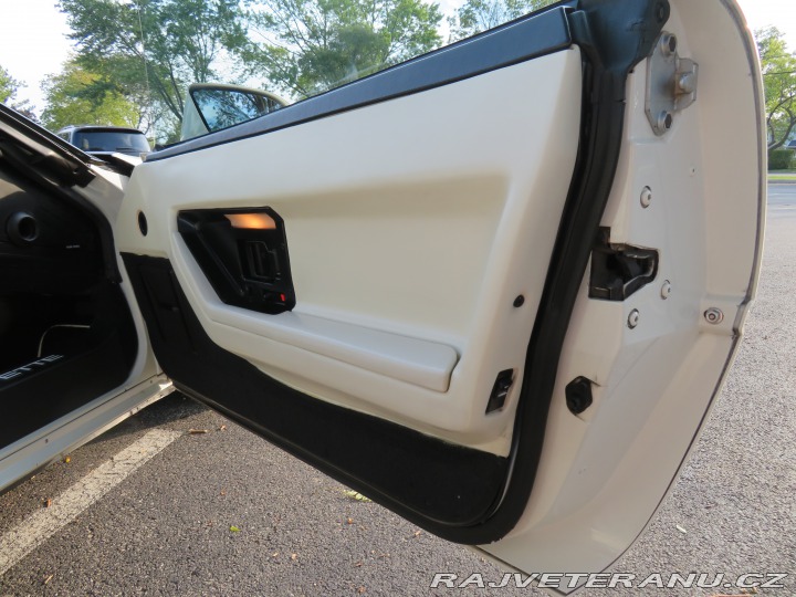 Chevrolet Corvette 1988