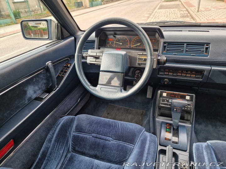 Mitsubishi Ostatní modely Sapporo 2.4i E16A 1989