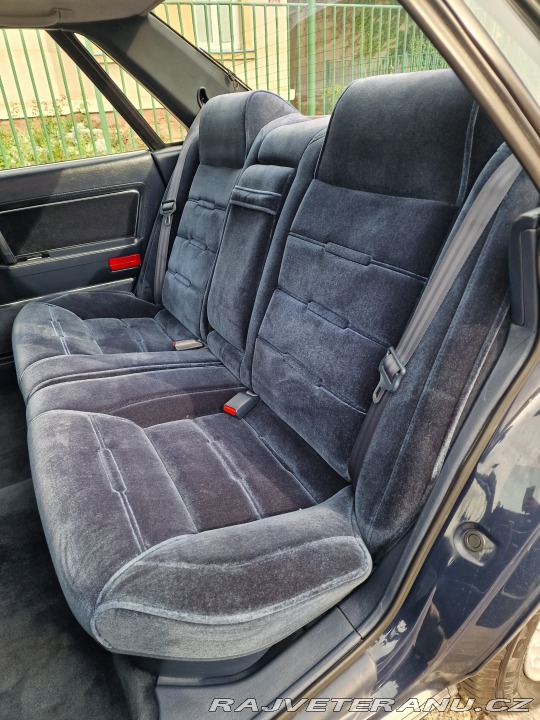 Mitsubishi Ostatní modely Sapporo 2.4i E16A 1989