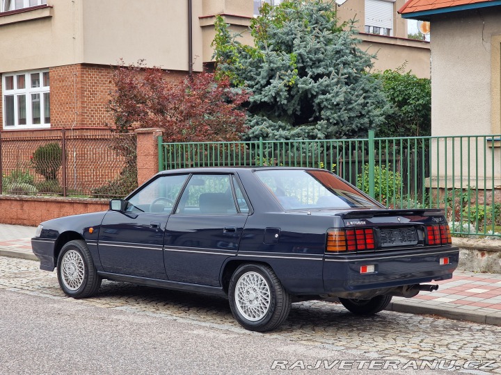Mitsubishi Ostatní modely Sapporo 2.4i E16A 1989