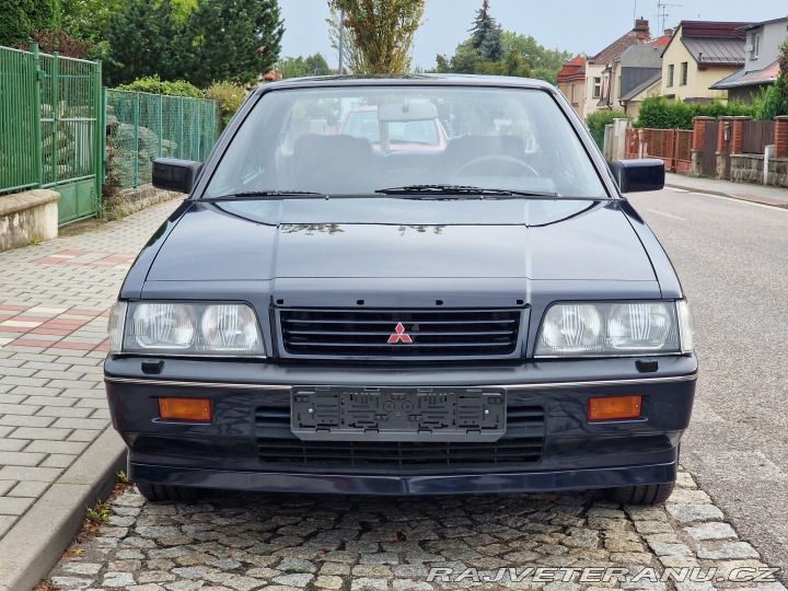 Mitsubishi Ostatní modely Sapporo 2.4i E16A 1989