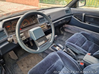 Mitsubishi Ostatní modely Sapporo 2.4i E16A 1989