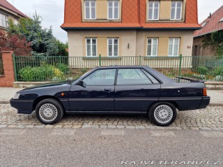 Mitsubishi Ostatní modely Sapporo 2.4i E16A 1989
