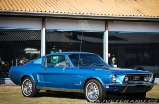 Ford Mustang Fastback 289 V8