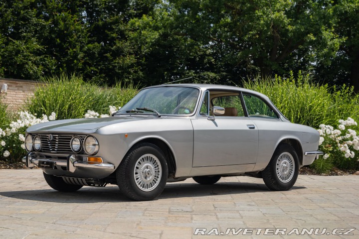 Alfa Romeo 2000 GT 2000 VELOCE 1974