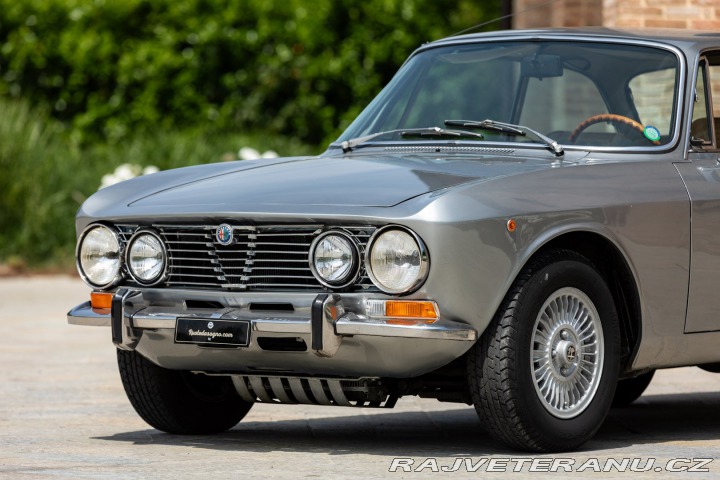Alfa Romeo 2000 GT 2000 VELOCE 1974