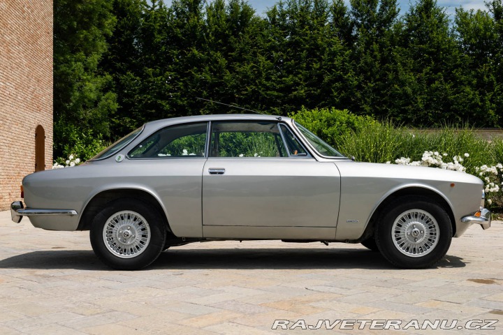 Alfa Romeo 2000 GT 2000 VELOCE 1974