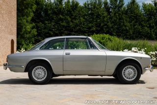 Alfa Romeo 2000 GT 2000 VELOCE 1974