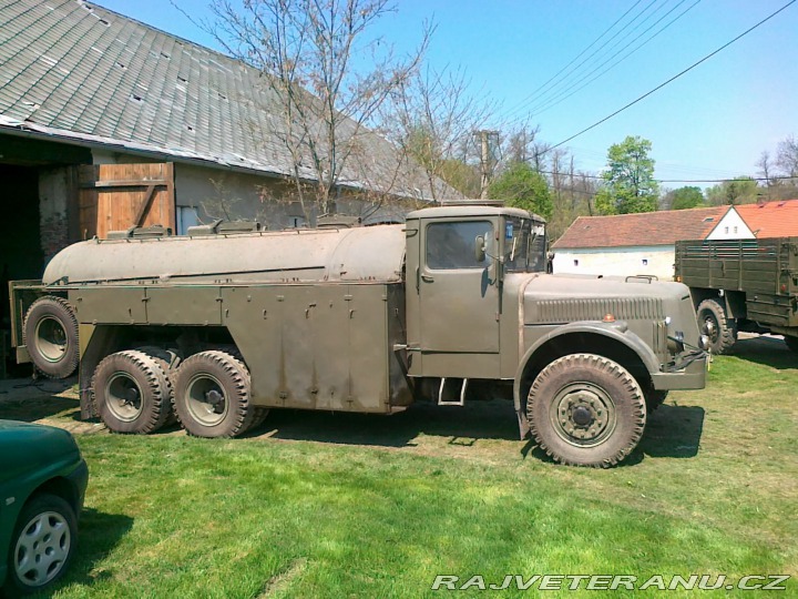 Tatra 111 1951