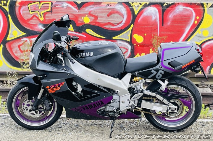 Yamaha Ostatní modely YZF 750 R 1993