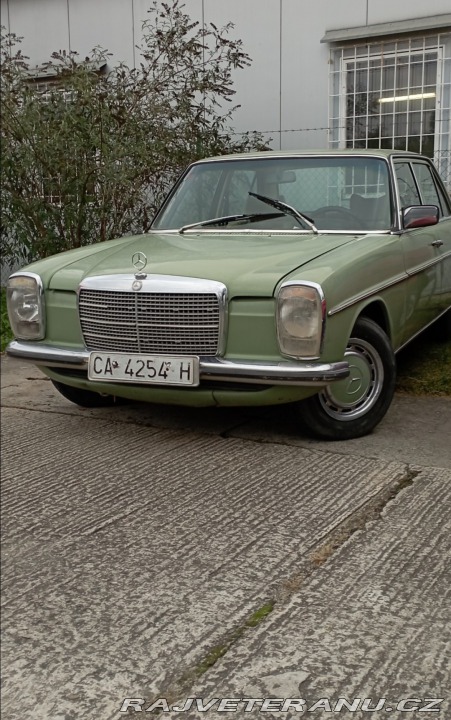 Mercedes-Benz 240 W115 240D 3.0 1974