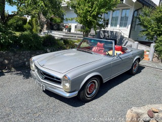 Mercedes-Benz 230 SL