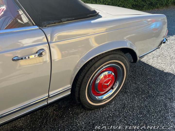 Mercedes-Benz 230 SL 1965