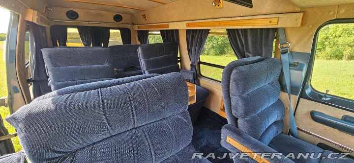 Ford Econoline E150 1985