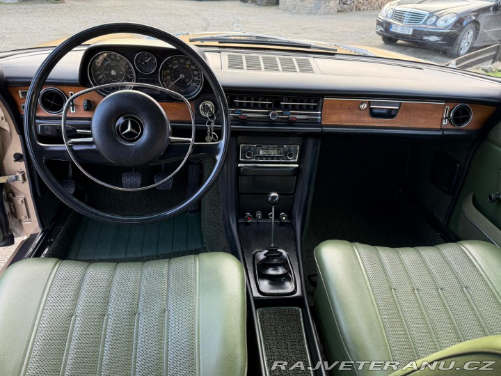 Mercedes-Benz 280 w114 280ce coupe 1972