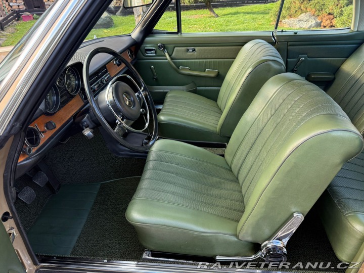 Mercedes-Benz 280 w114 280ce coupe 1972