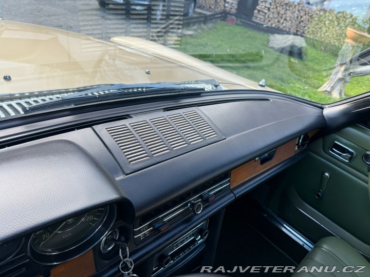 Mercedes-Benz 280 w114 280ce coupe 1972
