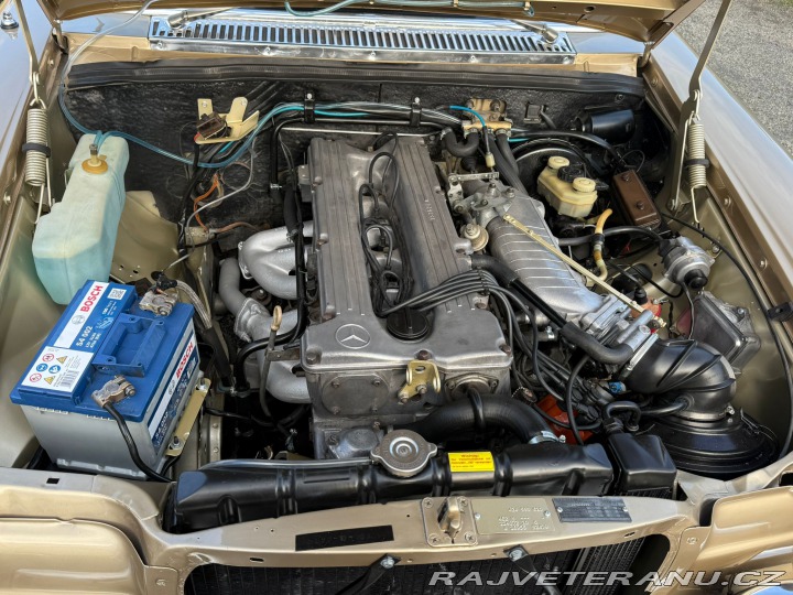 Mercedes-Benz 280 w114 280ce coupe 1972