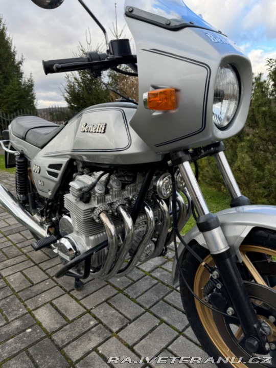 Ostatní značky Ostatní modely Benelli Sei 900 1985