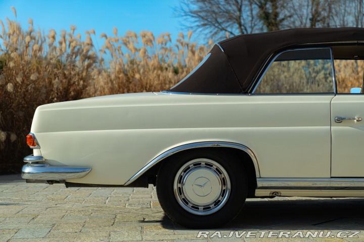 Mercedes-Benz 250 SE CABRIOLET 1968