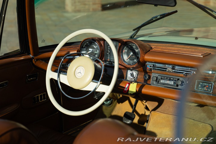Mercedes-Benz 250 SE CABRIOLET 1968