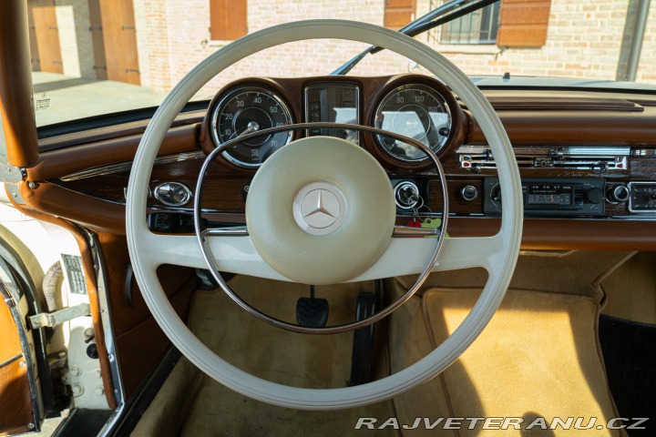 Mercedes-Benz 250 SE CABRIOLET 1968