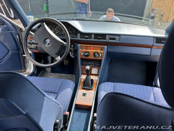Mercedes-Benz 200 W124 1998
