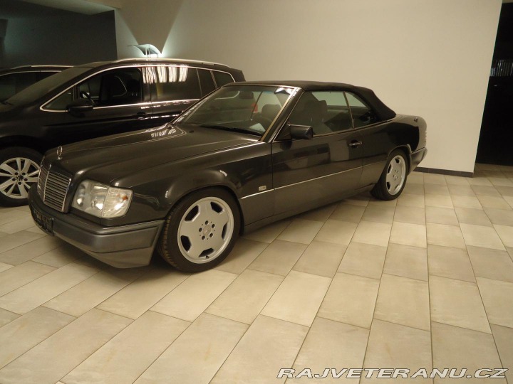 Mercedes-Benz 300 124 300 CE 24V Cabrio. 1994