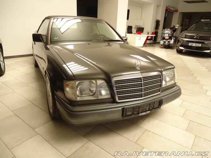 Mercedes-Benz 300 124 300 CE 24V Cabrio. 1994