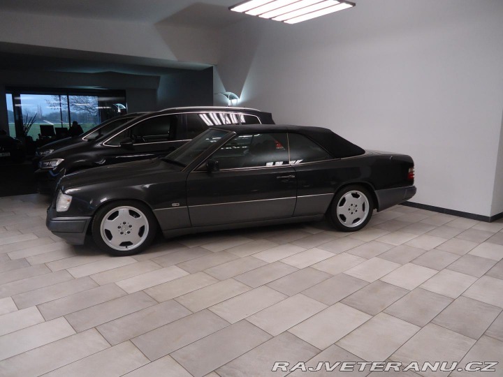 Mercedes-Benz 300 124 300 CE 24V Cabrio. 1994