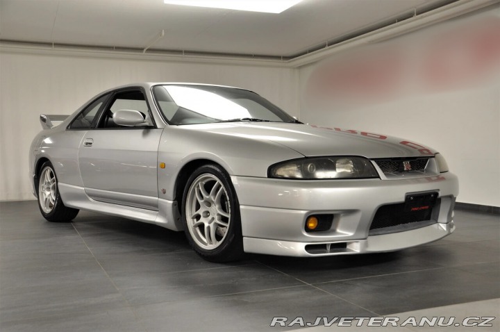 Nissan Skyline GT-R R33 1995
