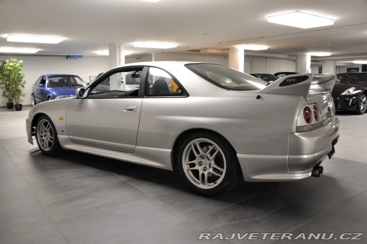 Nissan Skyline GT-R R33 1995