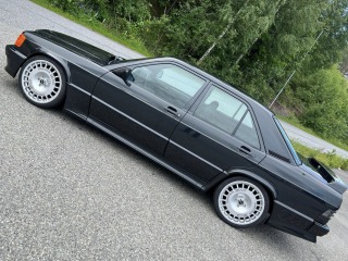 Mercedes-Benz 190 E 2.3