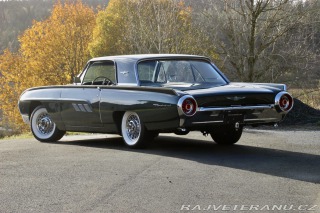 Ford Thunderbird 