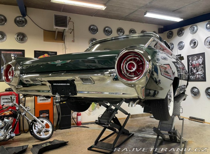 Ford Thunderbird 1963
