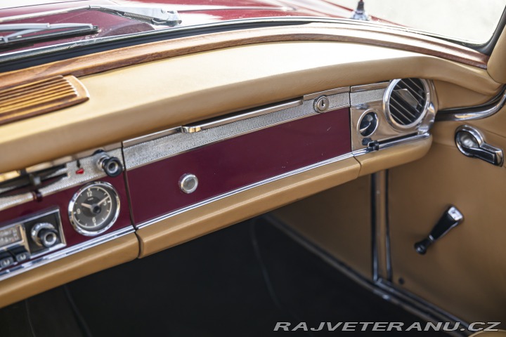Mercedes-Benz 230 SL W113 Pagoda 1964