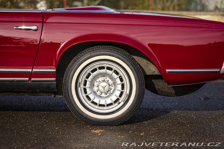 Mercedes-Benz 230 SL W113 Pagoda 1964