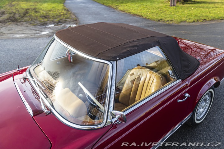 Mercedes-Benz 230 SL W113 Pagoda 1964