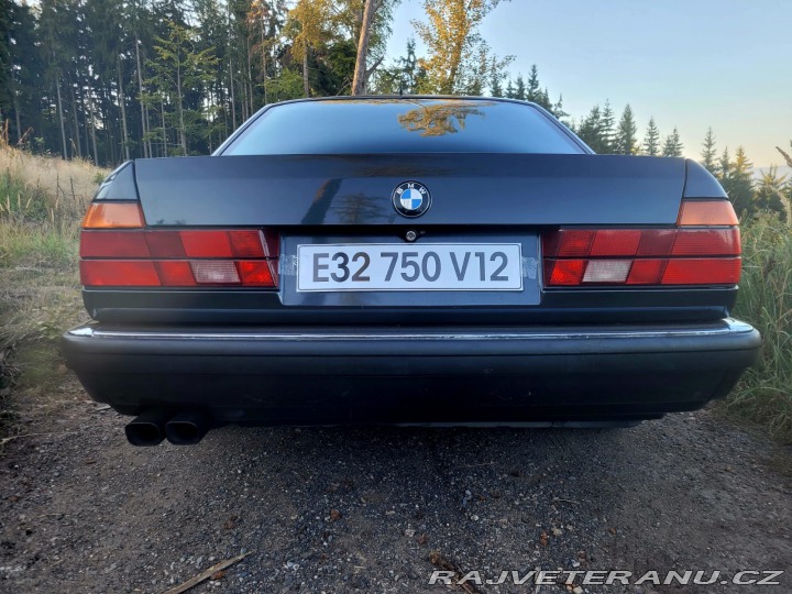 BMW 7 750i E32 V12 1990