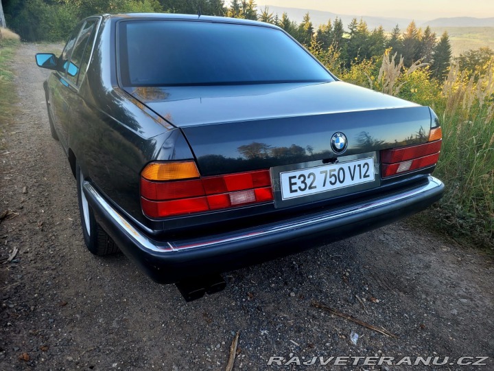 BMW 7 750i E32 V12 1990