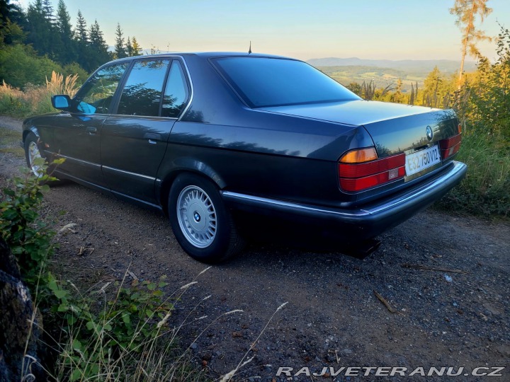 BMW 7 750i E32 V12 1990