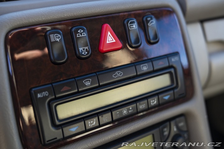 Mercedes-Benz CLK 230 CABRIOLET 2002
