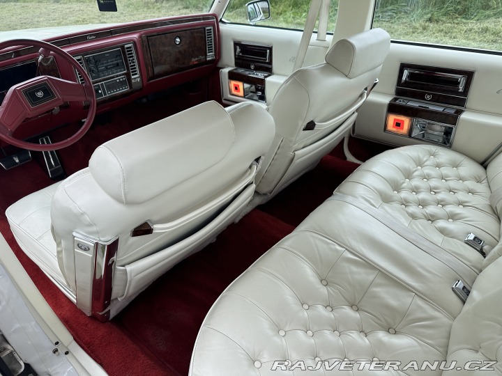 Cadillac Brougham delegance 1992