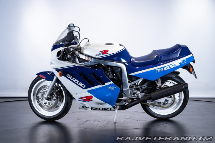 Suzuki GSX GSXR 750 1988