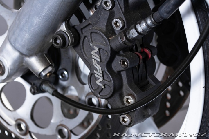 Suzuki GSX GSXR 750 1988