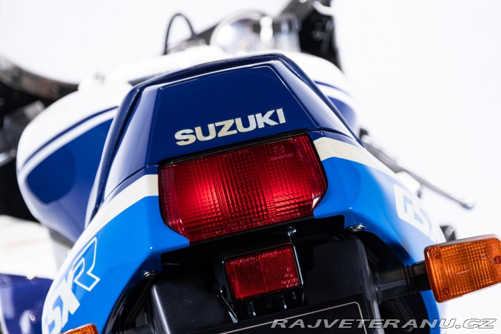 Suzuki GSX GSXR 750 1988