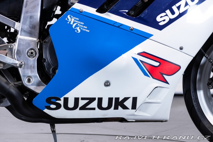 Suzuki GSX GSXR 750 1988