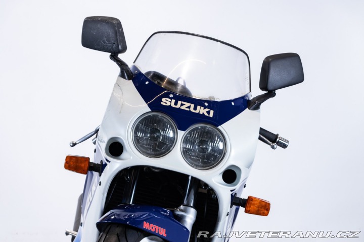 Suzuki GSX GSXR 750 1988