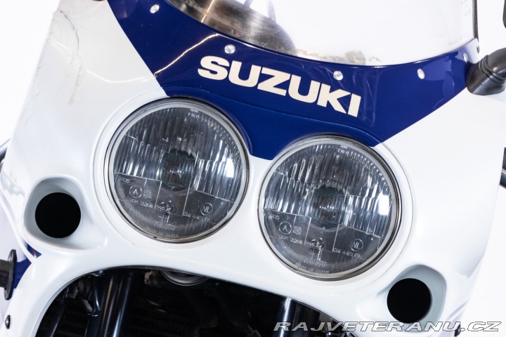 Suzuki GSX GSXR 750 1988